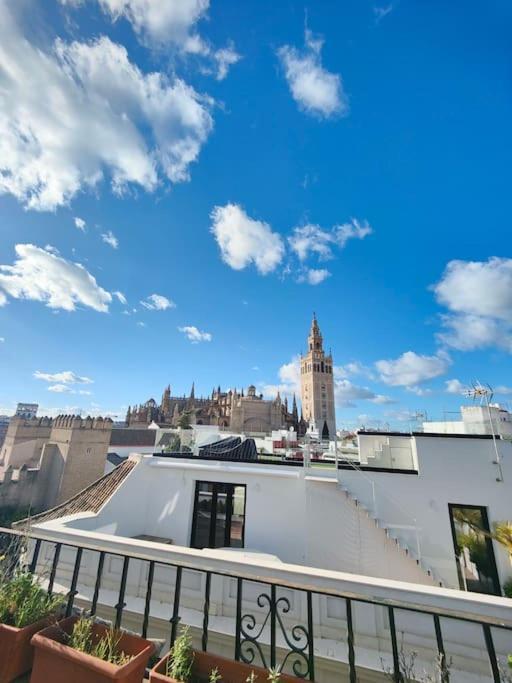 Lovely 1-Bedroom Loft With Terrace. Amazing View. Sevilla Exteriér fotografie